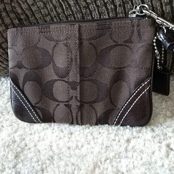 Coach brown wristlet - Picture 1 of 8
